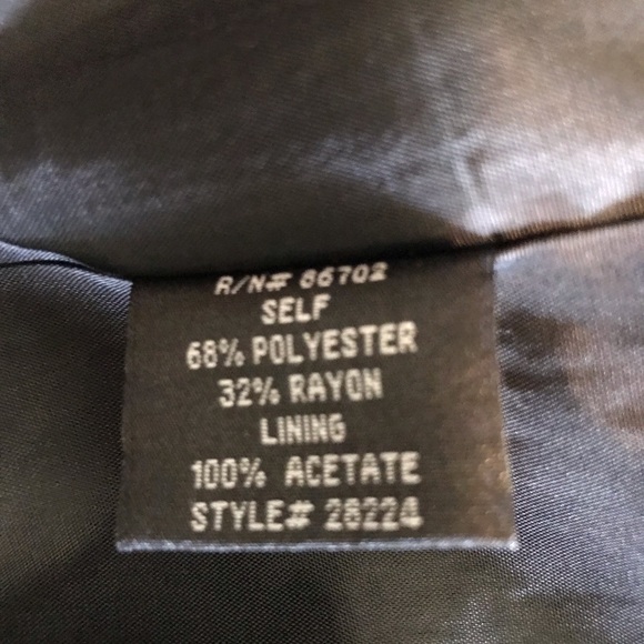 Cynthia Max Vibrant Floral Embroidered Blazer, Size Medium - Picture 10 of 12